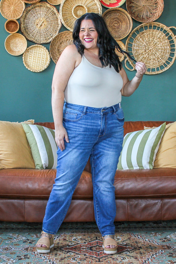 Judy High Rise Relaxed Jean